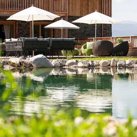 Lerchpeuntgut Alpenfreud * تامسويغ