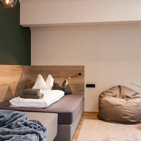 Lerchpeuntgut Alpenfreud * تامسويغ