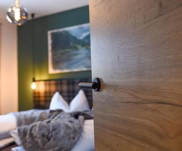 Lerchpeuntgut Alpenfreud * Tamsweg